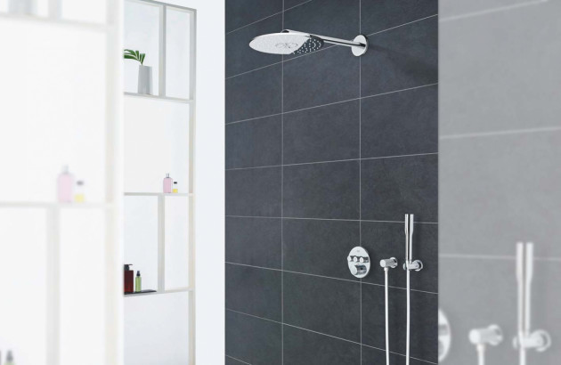 Solutions de bain et de douche avec composantes compatibles
