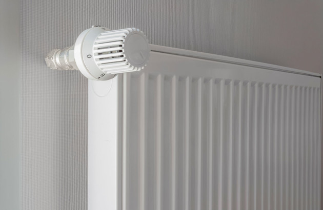 Radiateur avec un robinet thermostatique