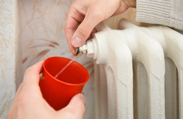 Comment purger un radiateur - Méthode facile pour purger vos radiateurs 