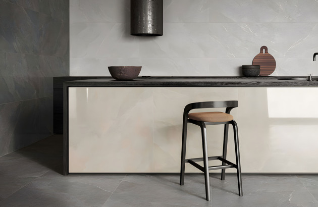 Bar salon avec une ambiance très minimaliste