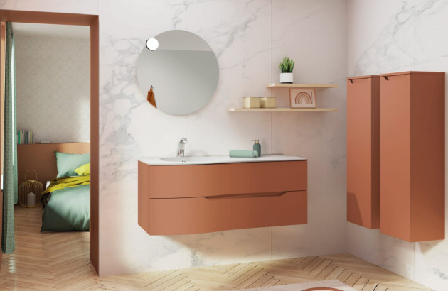 Salle de bains bien aménagée