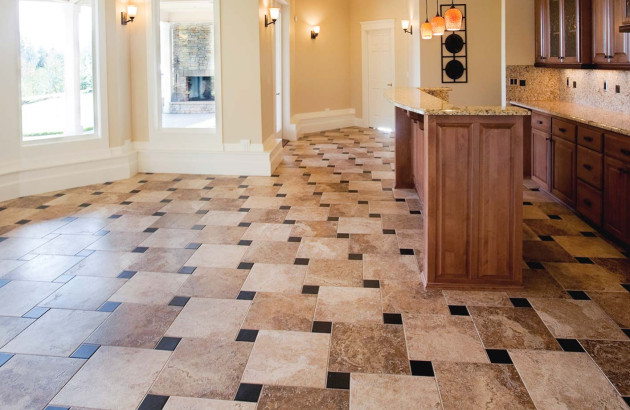 Bar avec carrelage à cabochons