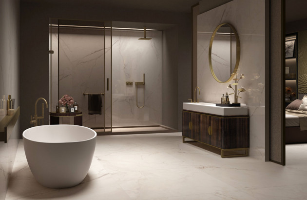 salle de bain luxueuse en carrelage imitation marbre