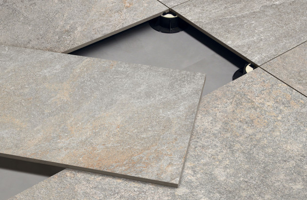 Pose carrelage extérieur sur plot