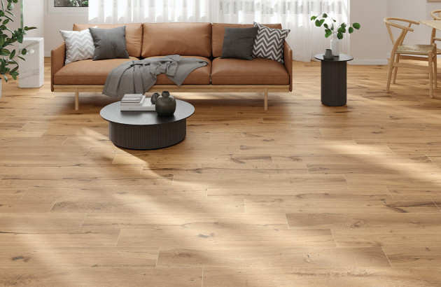 Toute la chaleur du carrelage imitation parquet Landes par Roca