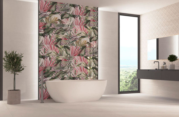 Carrelage imitation jungle sur le mur d'une salle de bains