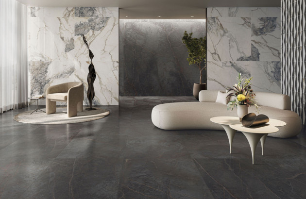 salon élégant avec carrelage imitation onyx foncé au sol et murs en grès cérame effet marbre