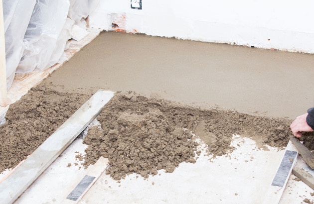 Chape de carrelage en cours de réalisation