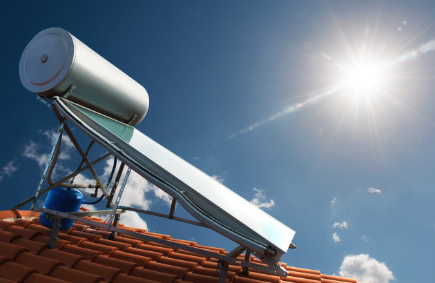 Présentation chauffe-eau solaire monobloc sur toiture