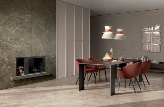 salle à manger contemporaine avec carrelage effet pierre naturelle et mur en grès cérame foncé