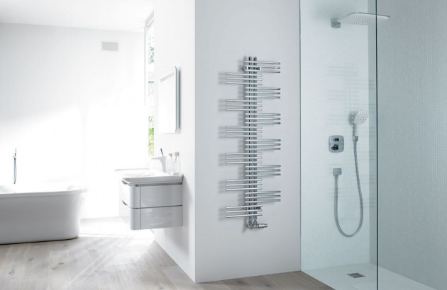 Sèche-serviettes à eau chaude Yucca Zehnder pour une salle de bains top tendance