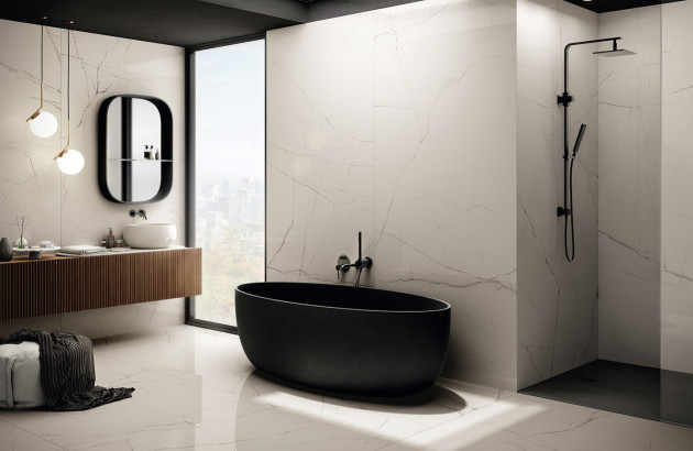 carrelage en marbre dans une salle de bains