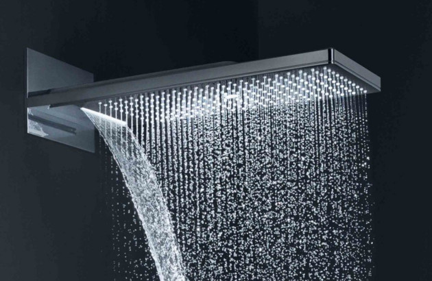 Pomme de tête de colonne de douche cascade avec jets pluie et cascade pour une expérience relaxante