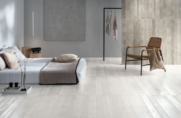 chambre avec un parquet gris imitation bois