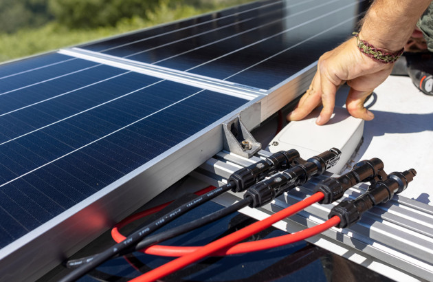 Câbles et connecteurs pour installation solaire