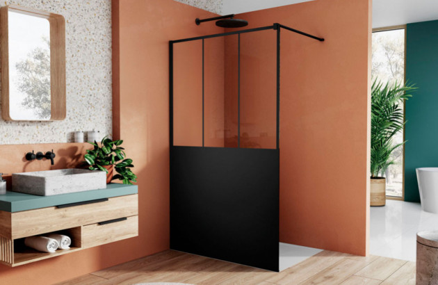 salle de bain avec paroi de douche mate