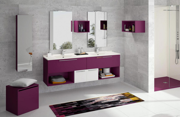 Elegante salle de bain gris et mauve avec double vasque