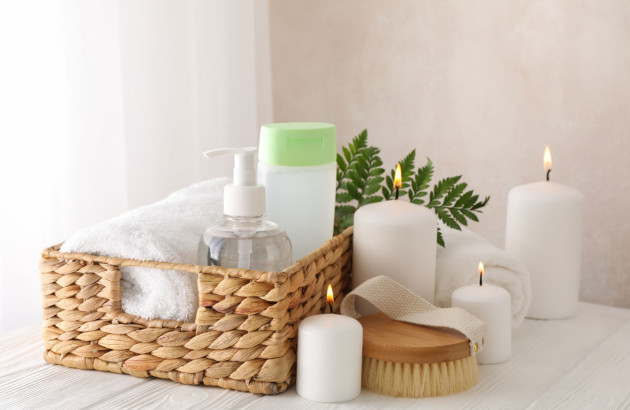 Bougies parfumées et huiles pour salles de bains zen