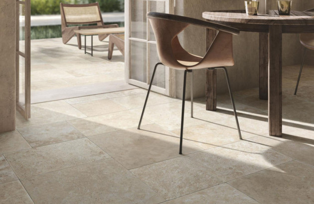 Carrelage beige clair effet pierre maison de campagne