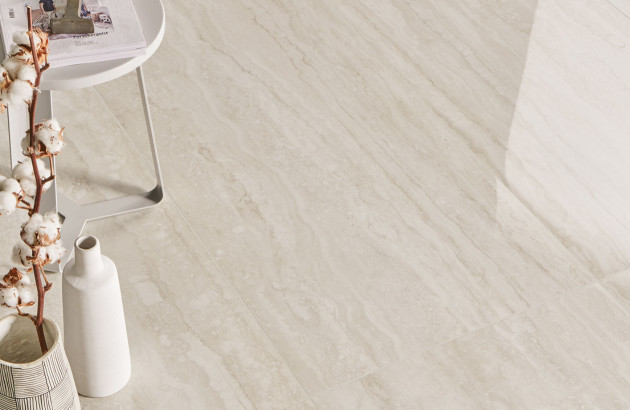 Carrelage brillant beige clair