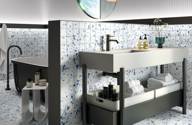 Carrelage en mosaïque dans une salle de bain