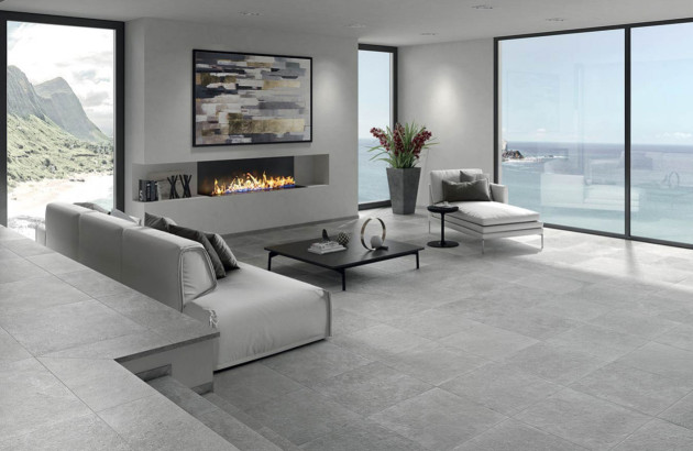 Carrelage moderne gris dans une spacieuse pièce de séjour