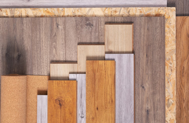 Ensemble de panneaux OSB de différentes couleurs