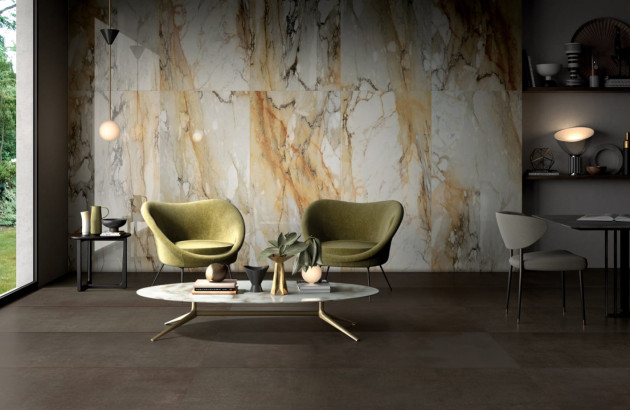 Mur d'accent en marbre avec motifs beiges