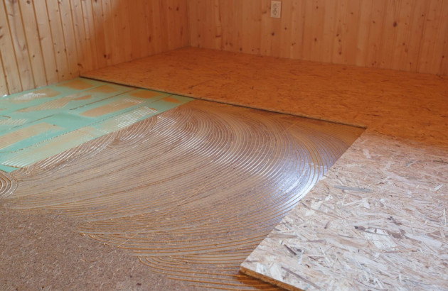 Préparation de l'OSB pour la pose du carrelage