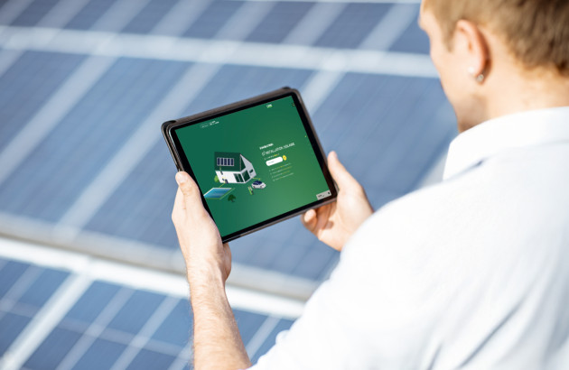 Utilisation d’un simulateur d’installation solaire sur tablette