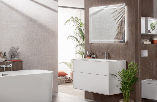 Miroir anti buée dans une salle de bains