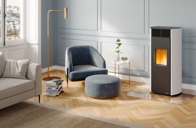 Poêle à granulés sans électricité dans un salon