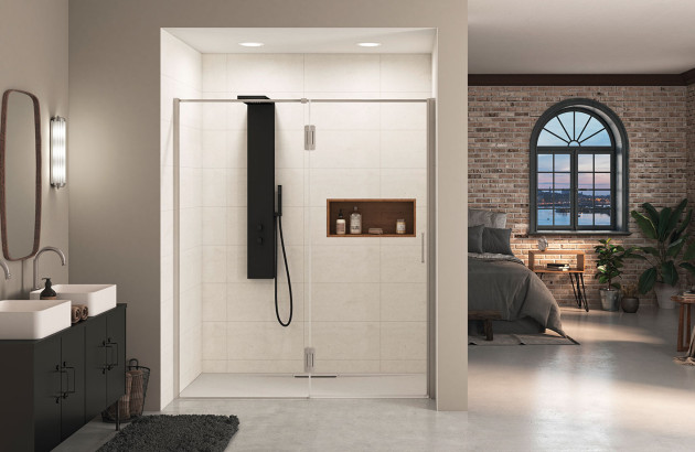 salle de bains moderne avec luminaire encastré dans la douche et spot à côté du miroir