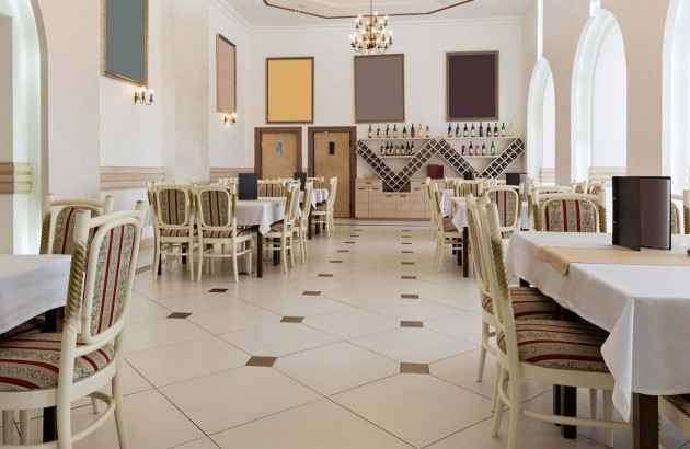 Salle de restaurant avec carrelage cabochon
