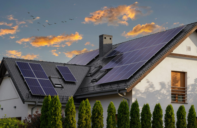 Maison individuelle équipée de panneaux photovoltaïques