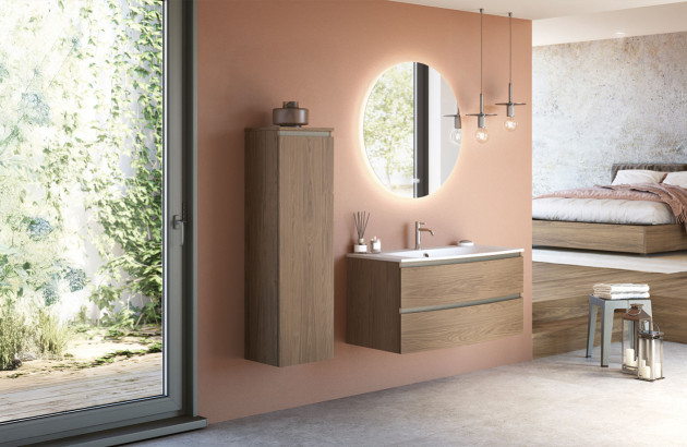 Grande pièce ouverte avec chambre et petite salle de bains