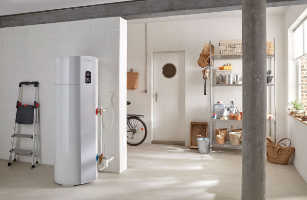 Chauffe eau installé dans le sous-sol d'une habitation