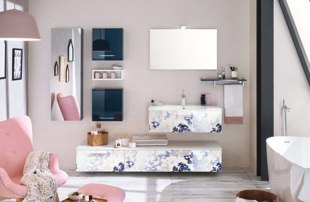Top 10 meubles colorés pour petite salle de bains