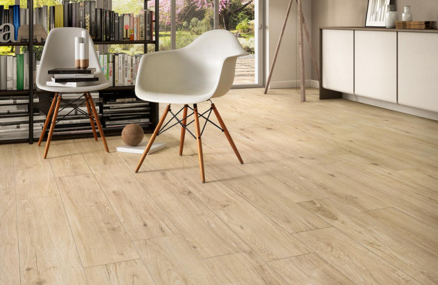 Carrelage effet parquet pour locaux professionnels