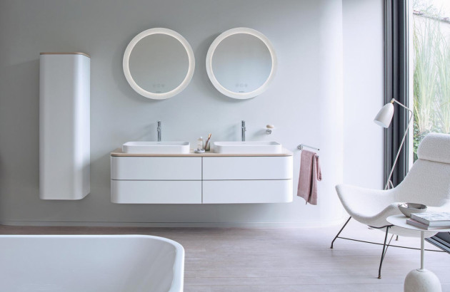 Meuble double vasque Happy D.2 plus de Duravit pour une salle de bains organisée et pratique
