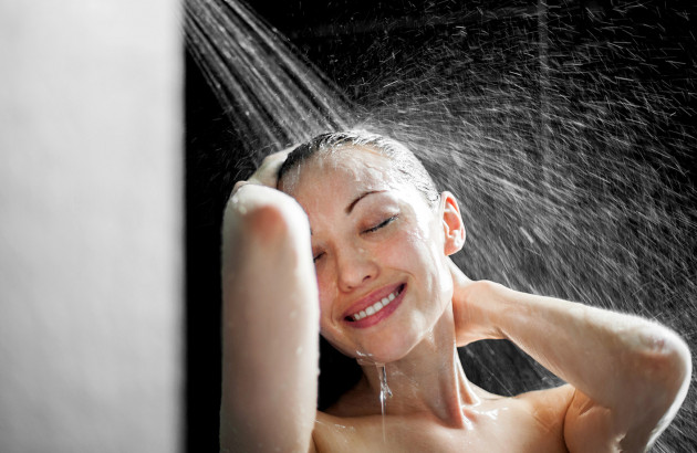 Moment de détente dans la douche