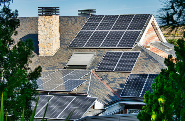 Inclinaison de 30 degrés et orientation sud, est la meilleure situation des panneaux solaires