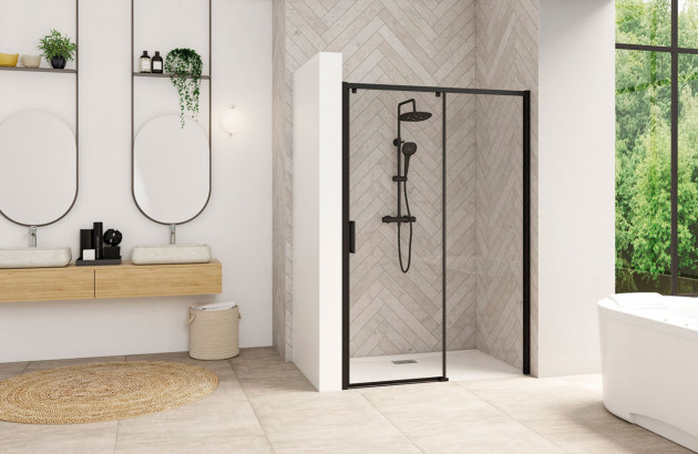 Salle de bain minimaliste avec une colonne de douche noire