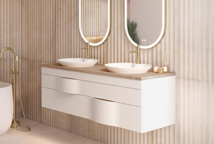 Meuble de salle de bains dans une salle de bains