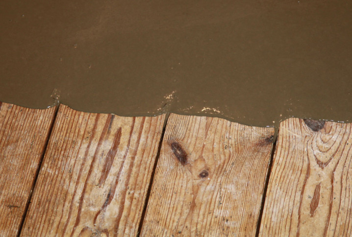 Pose de ragréage sur un plancher en bois