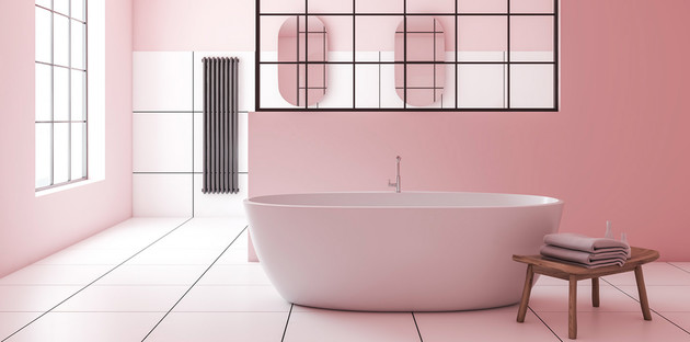 Le rose dans la salle de bains
