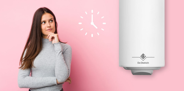 Femme se demandant comment savoir si son chauffe-eau fonctionne en heures creuses