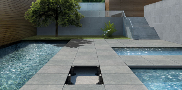 Piscine avec terrasse carrelée sur plots Eterno