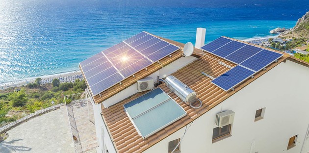 Panneaux solaire sur la toiture d'un logement 