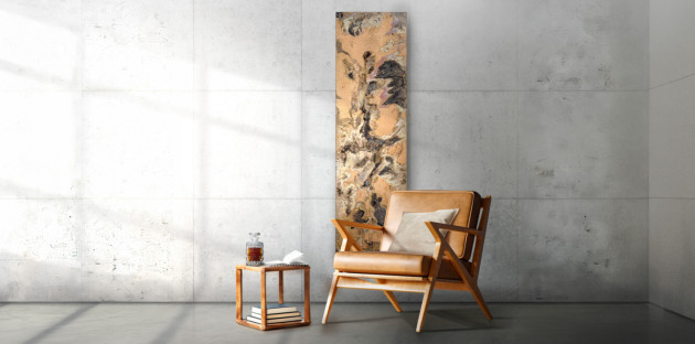 Fauteuil en cuir et table d’appoint dans un intérieur avec un radiateur stylisé.